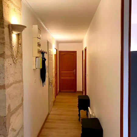 Grand 80m2 A 100m De La Gare Saint Jean *